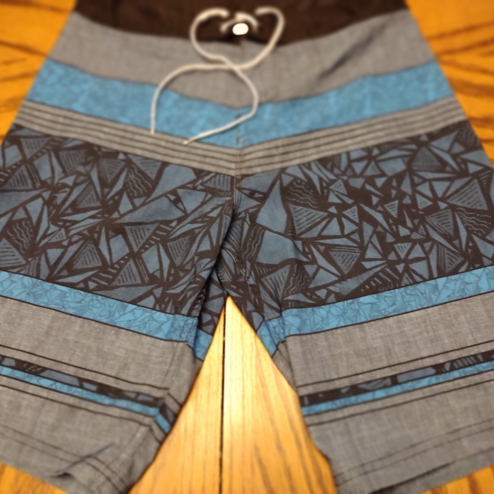 Men's Valor Board Shorts